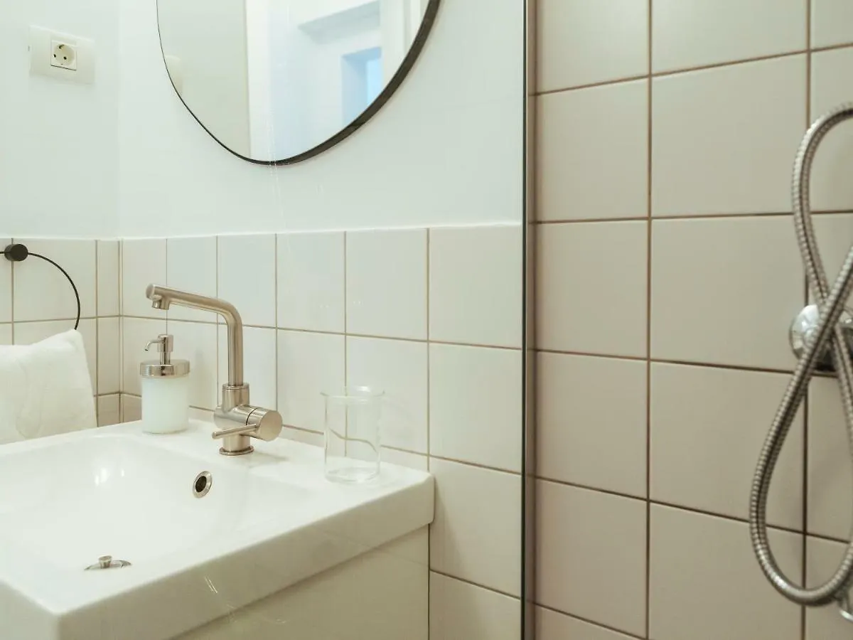 Top Location - Queen Elizabeth Studio Flat Bucharest Apartment
