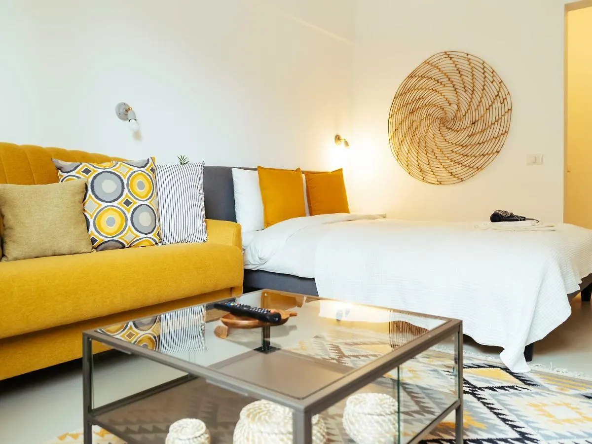 Apartment Top Location - Queen Elizabeth Studio Flat Bucharest Romania