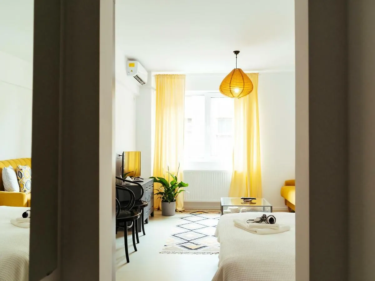 Top Location - Queen Elizabeth Studio Flat Bucharest