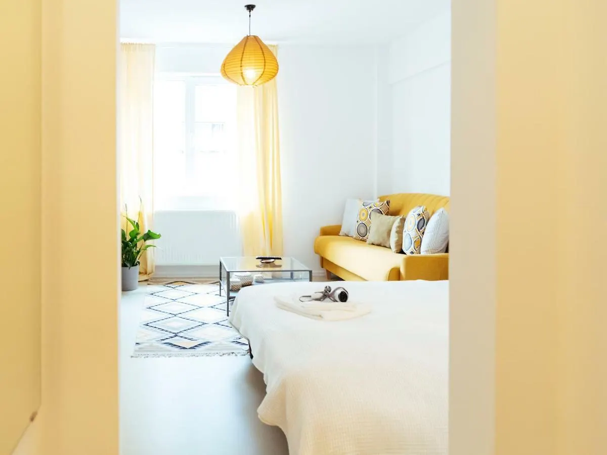 Apartment Top Location - Queen Elizabeth Studio Flat Bucharest