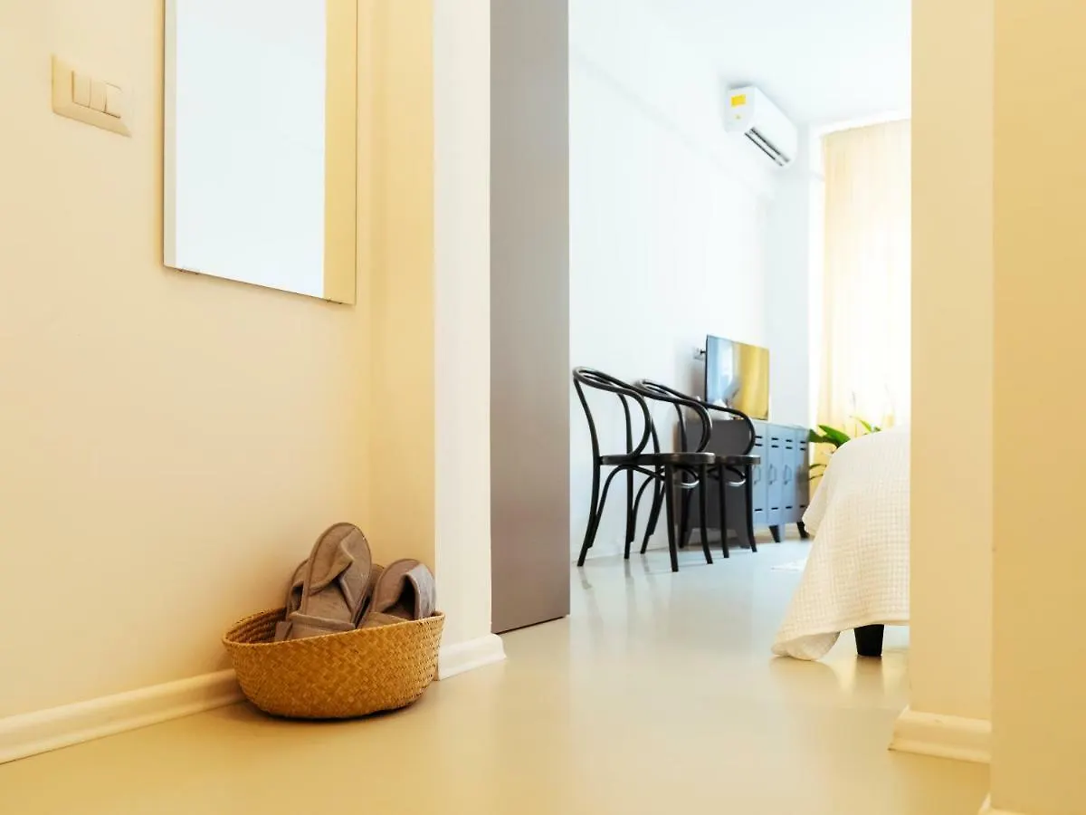 Top Location - Queen Elizabeth Studio Flat Bucharest